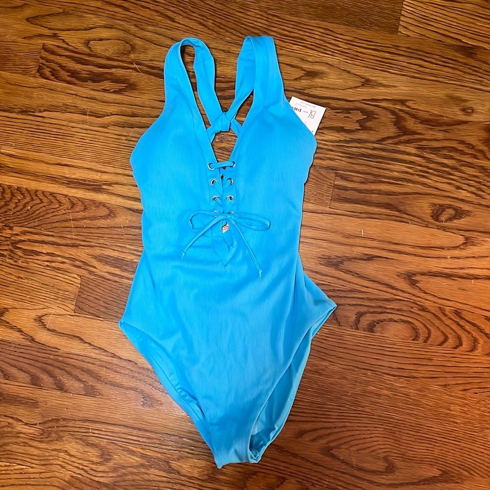 Becca one piece swimsuit NWT